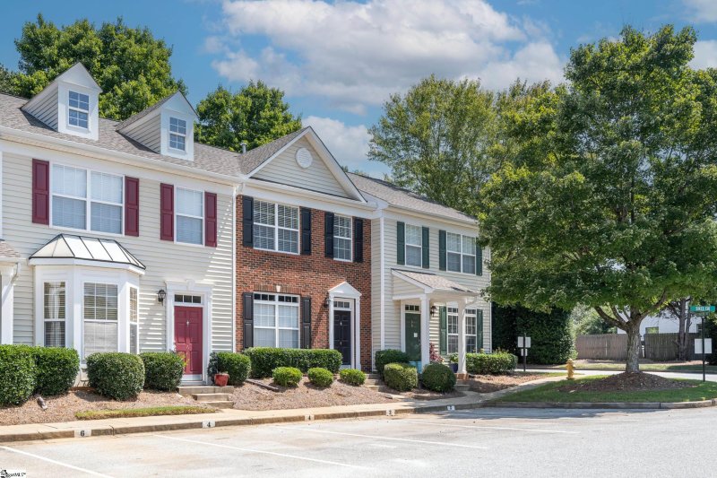 Property image 2 at 4 Sikes Circle, Mauldin, SC 29662