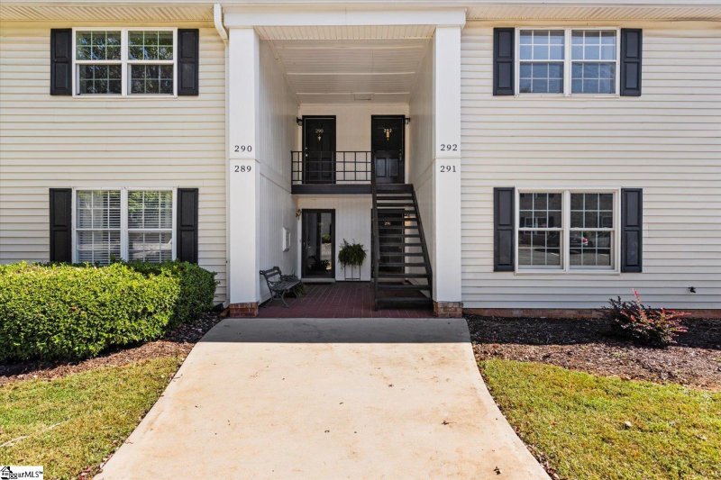 Property image 2 at 925 Cleveland Street, Greenville, SC 29601