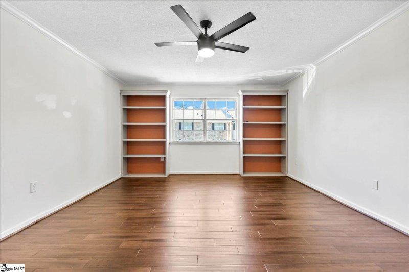 Property image 3 at 925 Cleveland Street, Greenville, SC 29601