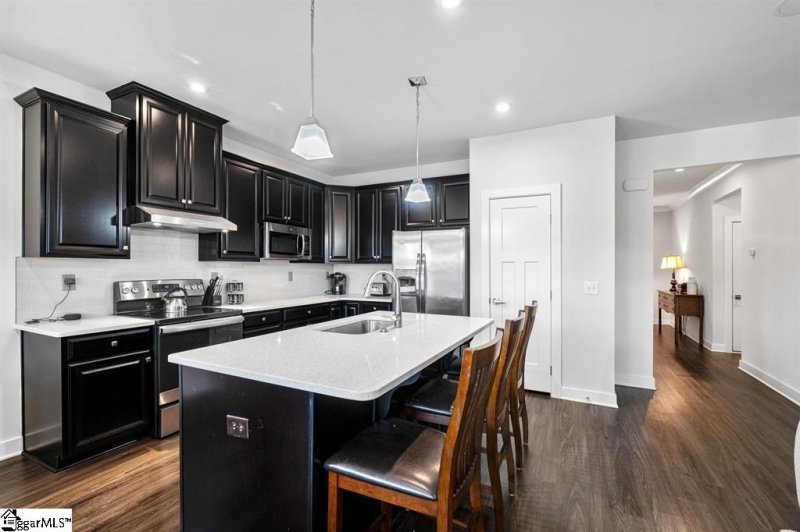 Property image 3 at 405 Spokane Drive, Greenville, SC 29607