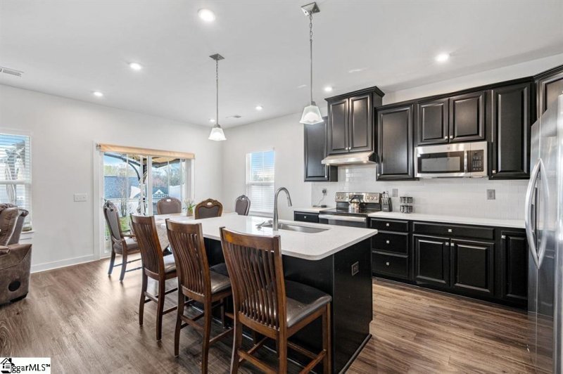 Property image 4 at 405 Spokane Drive, Greenville, SC 29607