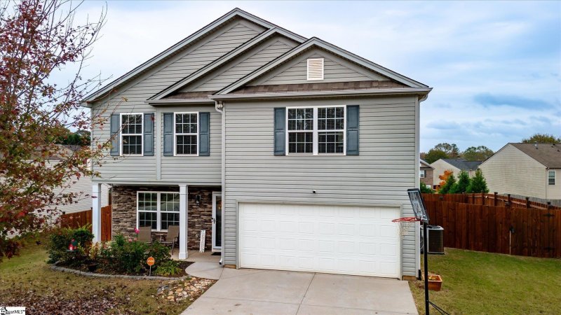 Property image 2 at 805 S Brighton Ridge Court, Wellford, SC 29657