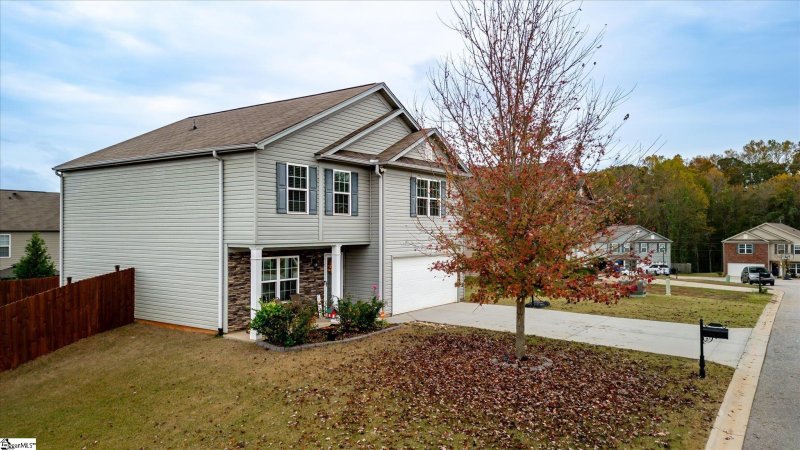 Property image 5 at 805 S Brighton Ridge Court, Wellford, SC 29657