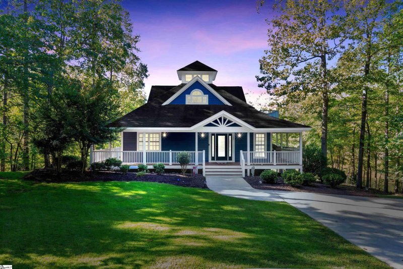 Property image 2 at 187 W Waters Edge Lane, West Union, SC 29696