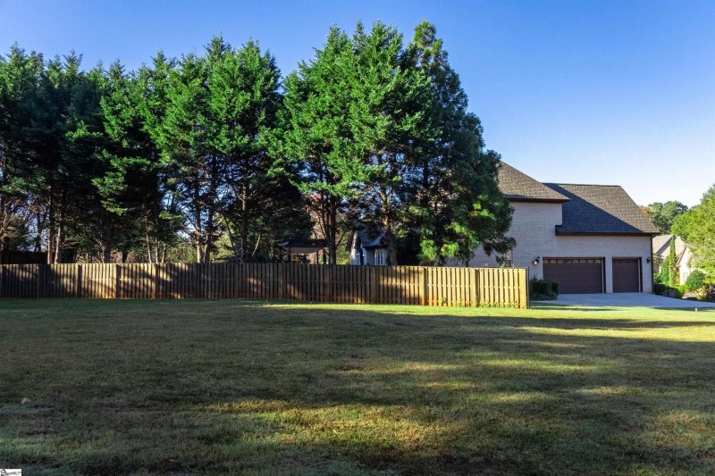 Property image 5 at 120 Lavender Hill Court, Simpsonville, SC 29681