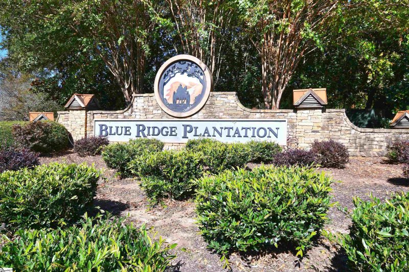 Property image 2 at 128 Cherrybark Lane, Taylors, SC 29687