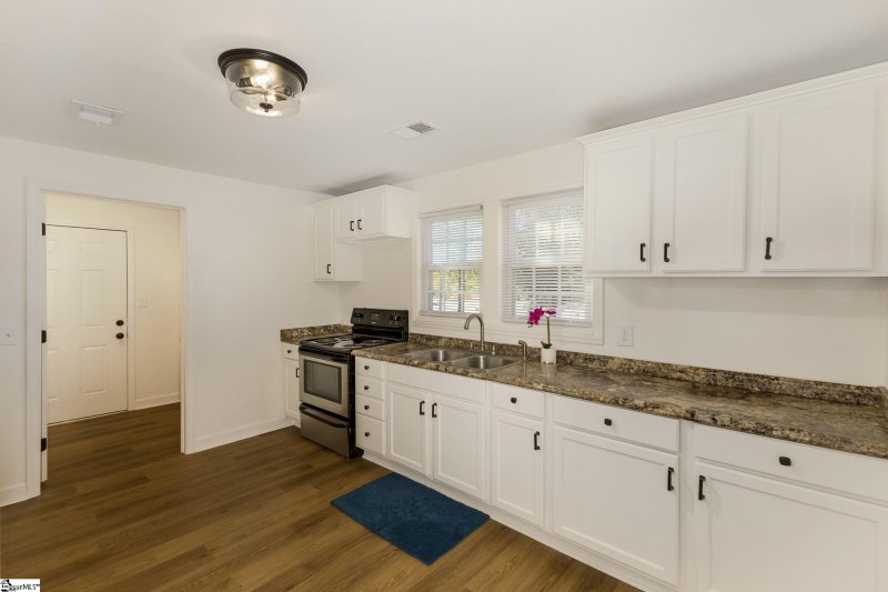 Property image 5 at 160 Watkins Court, Spartanburg, SC 29301