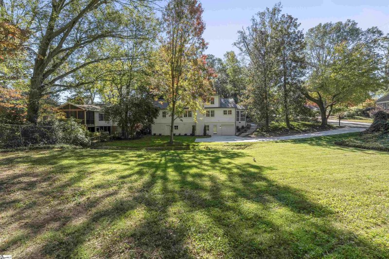 Property image 4 at 123 Woodland Way, Greenville, SC 29601