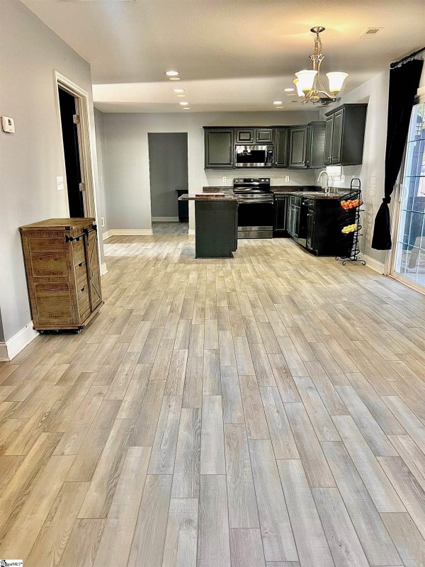 Property image 5 at 102 Falling Spring Court, Simpsonville, SC 29681