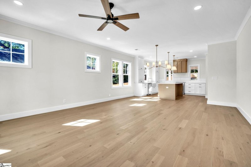 Property image 5 at 910 Green Avenue, Greenville, SC 29605