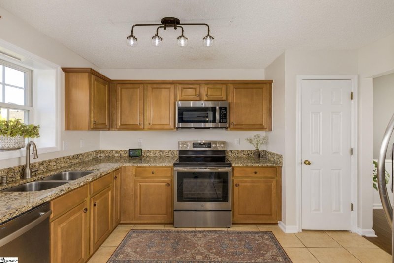 Property image 4 at 4 Monpetit Place, Simpsonville, SC 29680