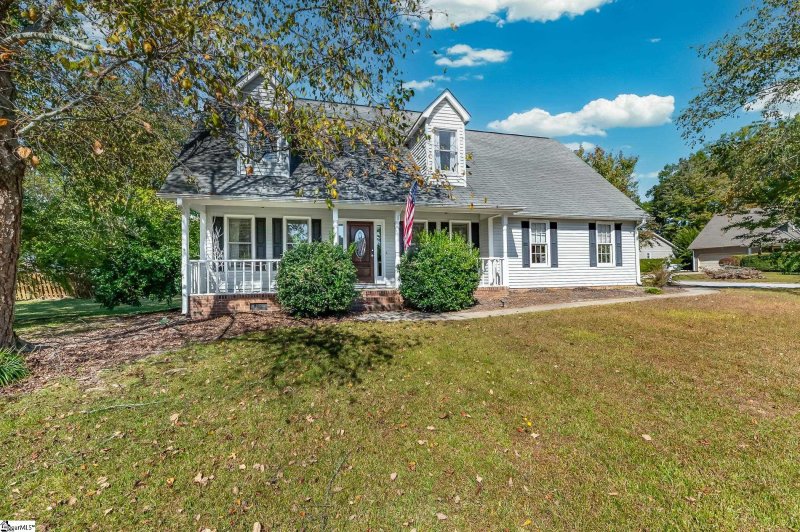 Property image 2 at 201 Kincade Drive, Simpsonville, SC 29681