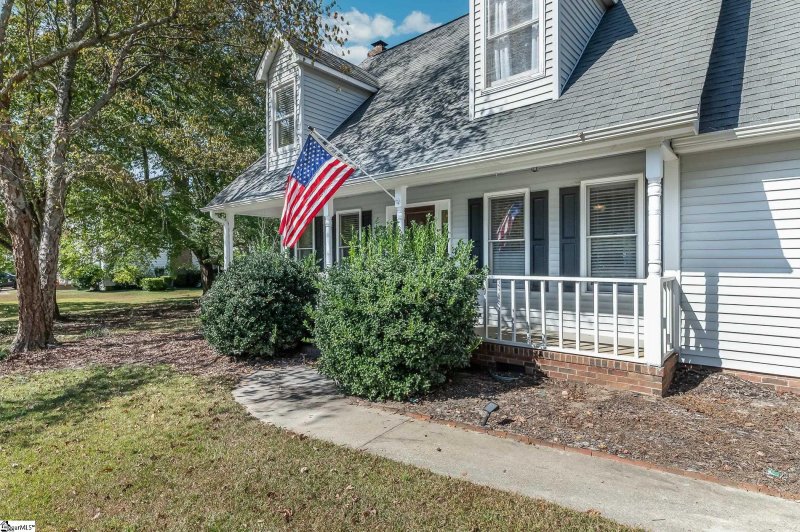 Property image 3 at 201 Kincade Drive, Simpsonville, SC 29681