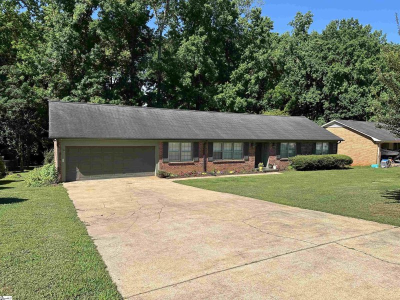 Property image 2 at 206 Shelton Drive, Spartanburg, SC 29307