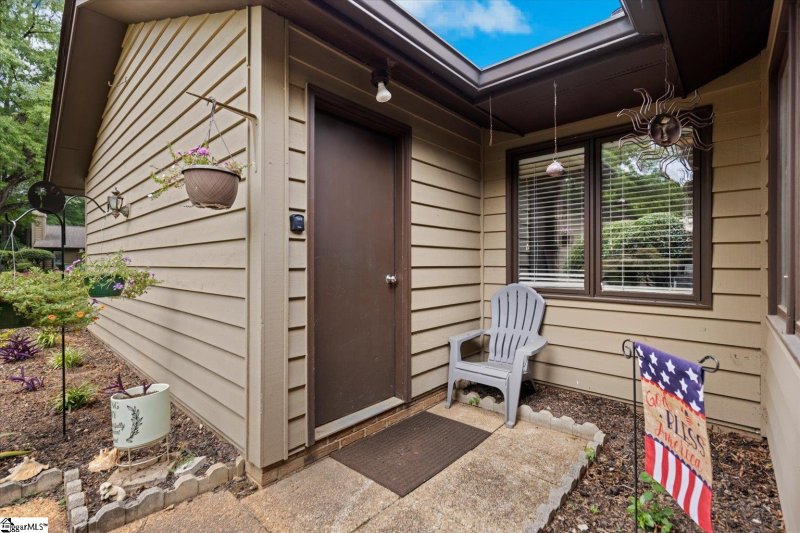 Property image 3 at 526 Bluebird Lane, Greer, SC 29650