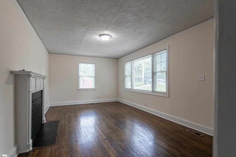 Property image 2 at 113 Mayo Drive, Greenville, SC 29605