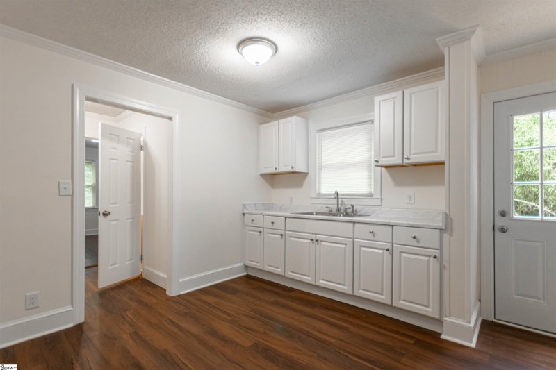 Property image 5 at 113 Mayo Drive, Greenville, SC 29605
