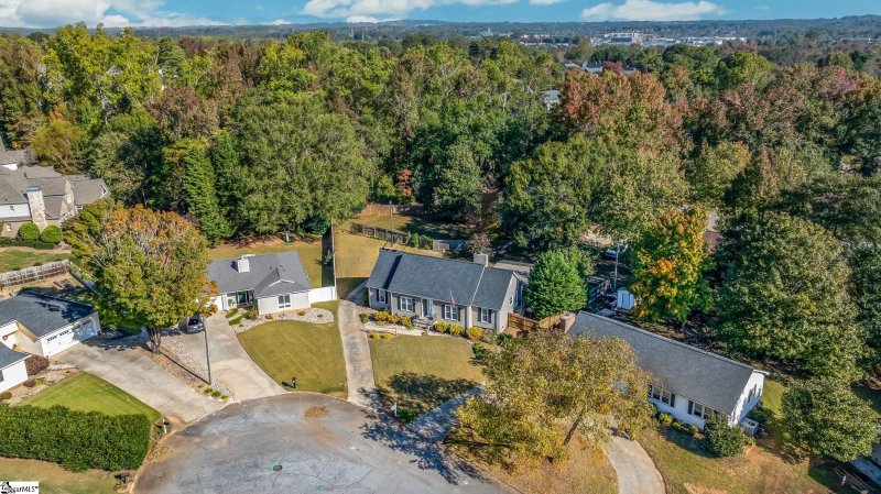 Property image 2 at 104 Germantown Court, Greer, SC 29650