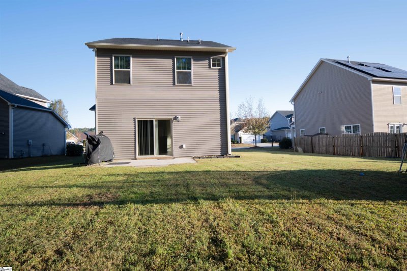 Property image 4 at 204 Rivers Edge Circle, Simpsonville, SC 29680