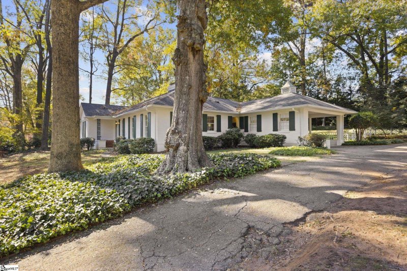 Property image 3 at 10 Hermitage Road, Greenville, SC 29615