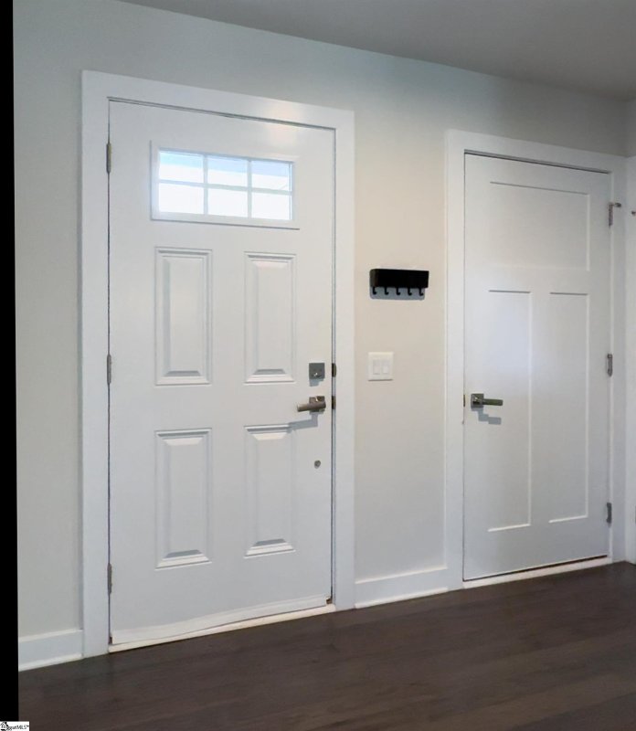 Property image 5 at 300 Fairmeadow Way, Greenville, SC 29617