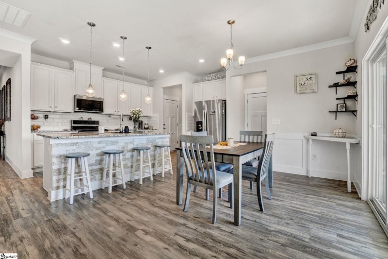 Property image 2 at 305 Blue Danube Drive, Simpsonville, SC 29681