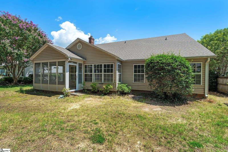 Property image 5 at 15 Hazelnut Court, Taylors, SC 29687