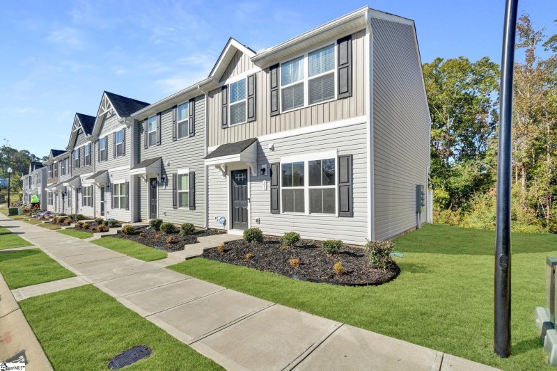 Property image 4 at 25 Tidworth Drive, Greer, SC 29651