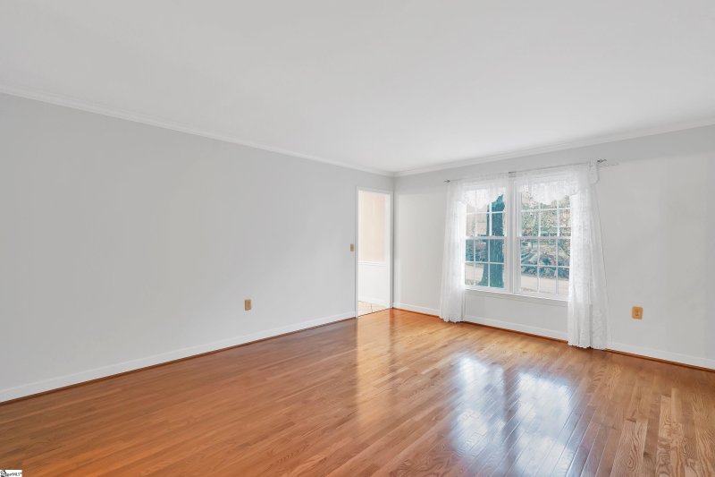 Property image 3 at 110 Cliffwood Court, Greer, SC 29650