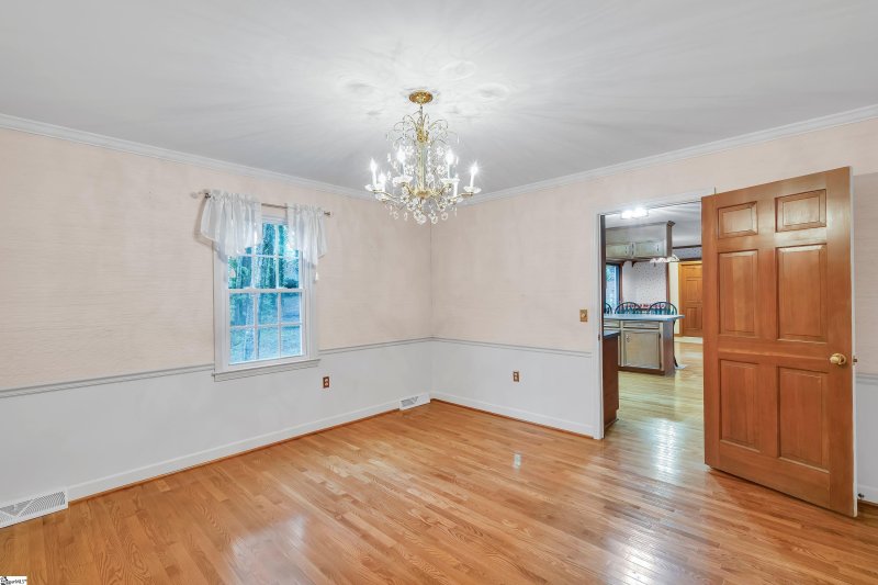 Property image 4 at 110 Cliffwood Court, Greer, SC 29650