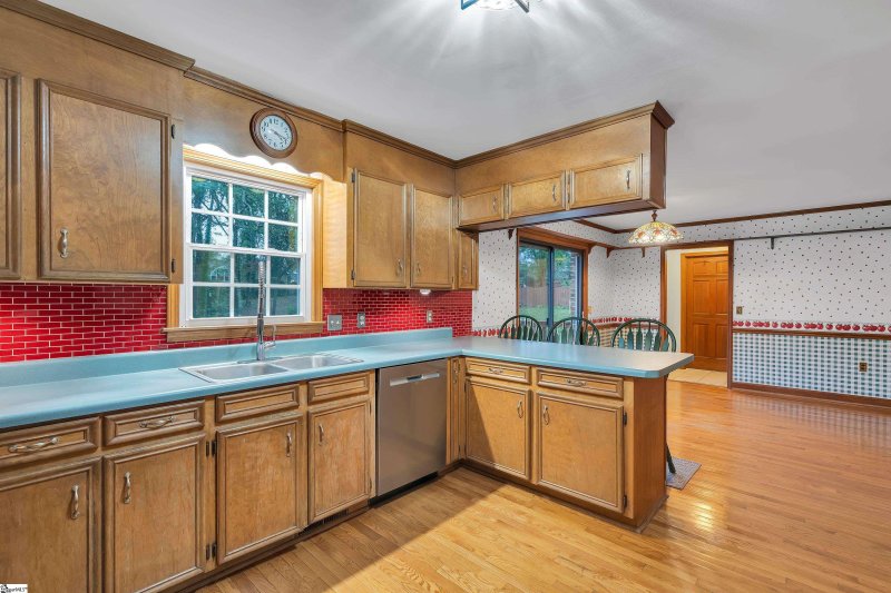 Property image 5 at 110 Cliffwood Court, Greer, SC 29650