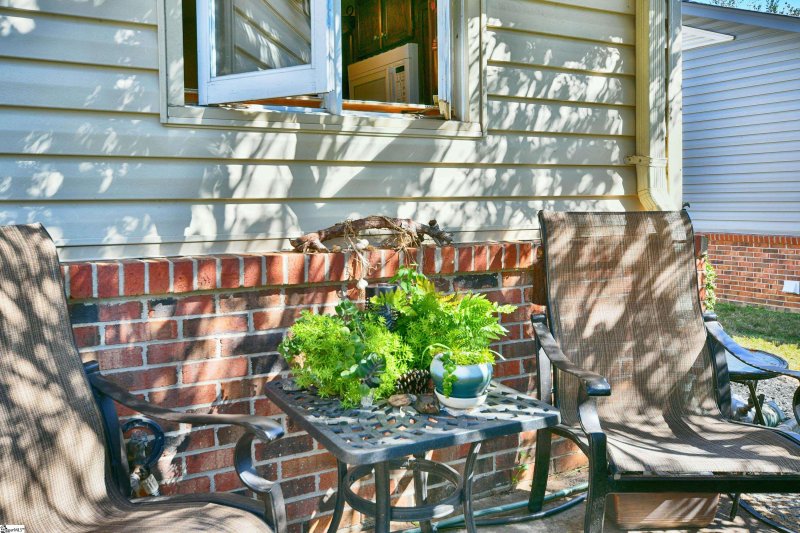 Property image 3 at 308 Lakeside Terrace, Greenville, SC 29615