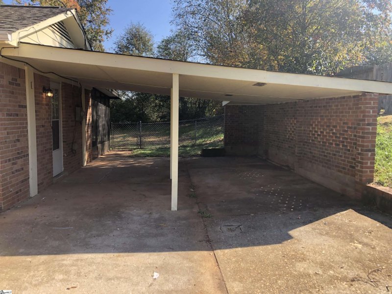 Property image 4 at 128 W Celestial Drive, Greer, SC 29651-6108