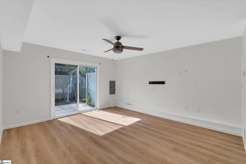 Property image 2 at 2530 E North Street, Greenville, SC 29615