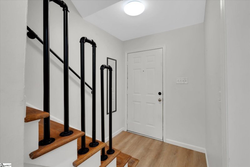 Property image 3 at 2530 E North Street, Greenville, SC 29615