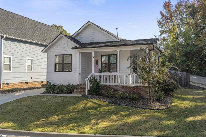 Property image 3 at 2 Joseph Mathis Way, Greenville, SC 29607