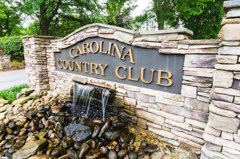 Property image 4 at 501 Bent Creek Lane, Spartanburg, SC 29306-666