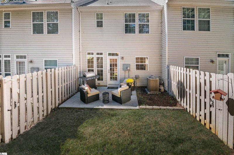 Property image 3 at 259 Cedar Crossing Lane, Greenville, SC 29615