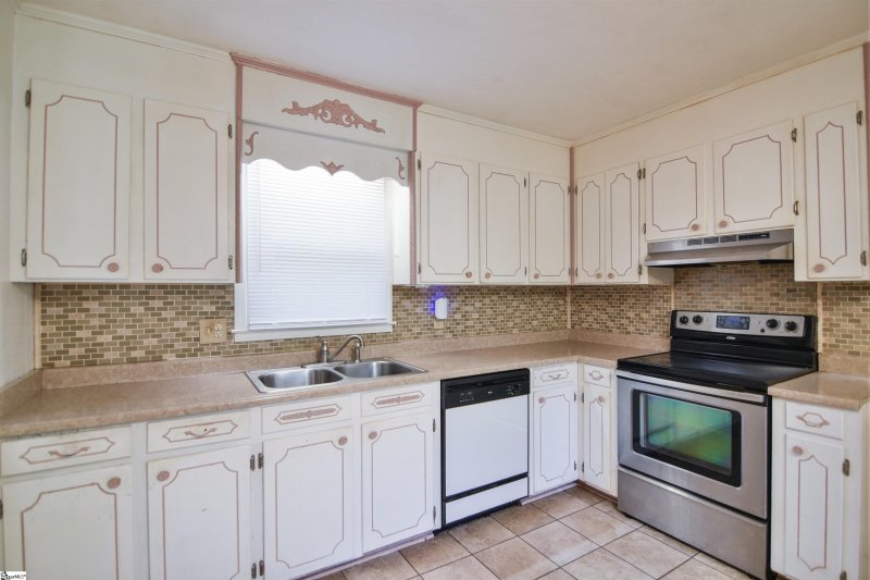 Property image 2 at 508 Tebblewood Drive, Simpsonville, SC 29680