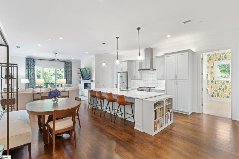 Property image 3 at 110 N Markley Street, Greenville, SC 29601