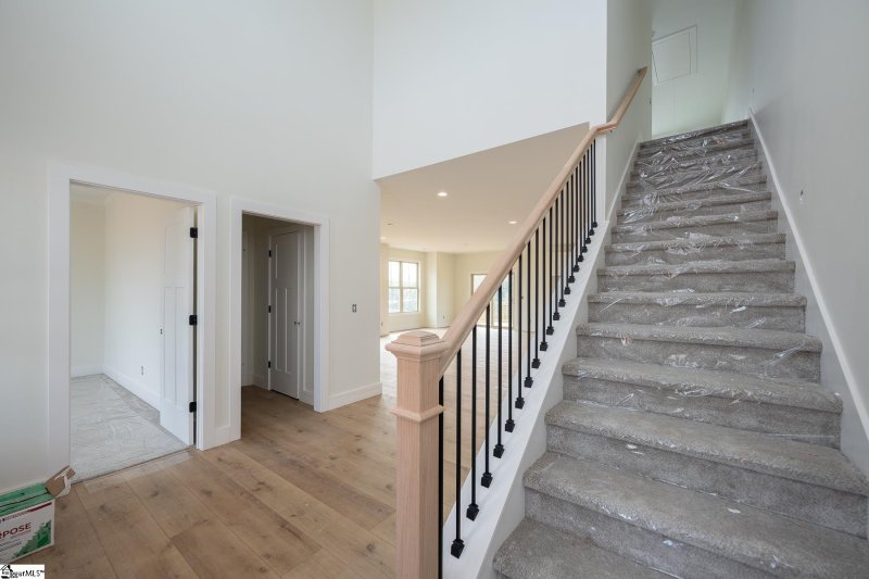 Property image 5 at 521 Hillview Knoll Lane, Greer, SC 29651