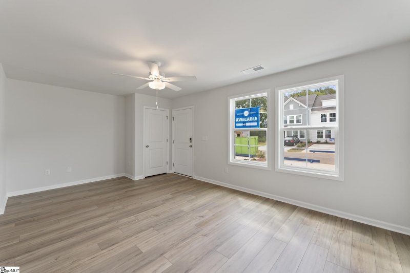 Property image 3 at 657 Blossom Run, Spartanburg, SC 29307