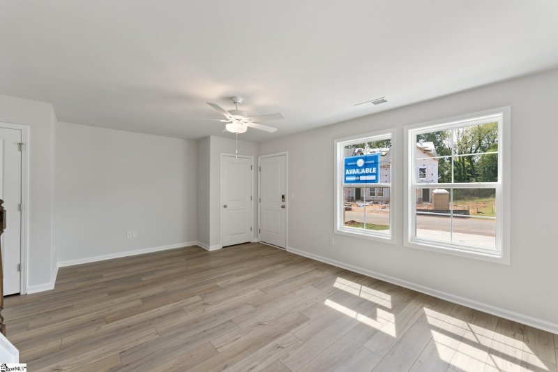 Property image 3 at 661 Blossom Run, Spartanburg, SC 29307