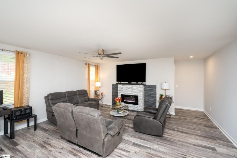 Property image 2 at 105 Portchester Lane, Greenville, SC 29605