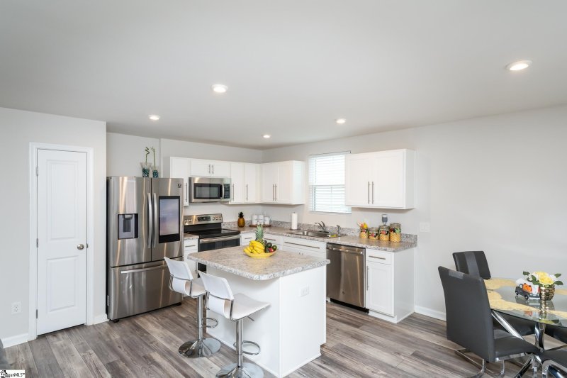 Property image 3 at 105 Portchester Lane, Greenville, SC 29605