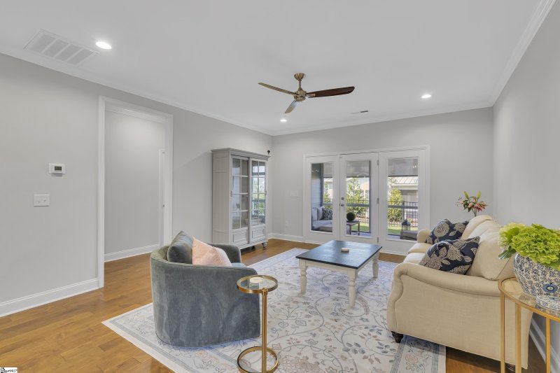 Property image 3 at 18 Hasbrook Lane, Greenville, SC 29607