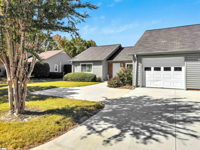 Property image 2 at 210 S Woodgreen Way, Greenville, SC 29615