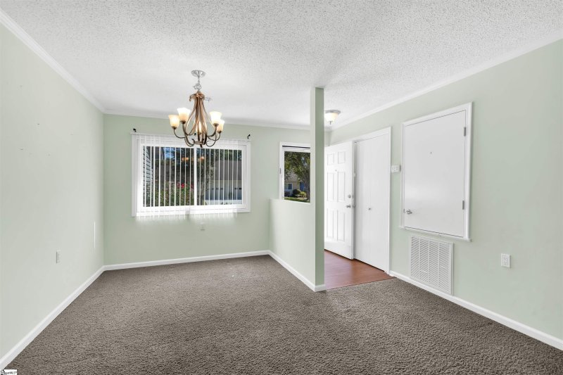 Property image 4 at 210 S Woodgreen Way, Greenville, SC 29615