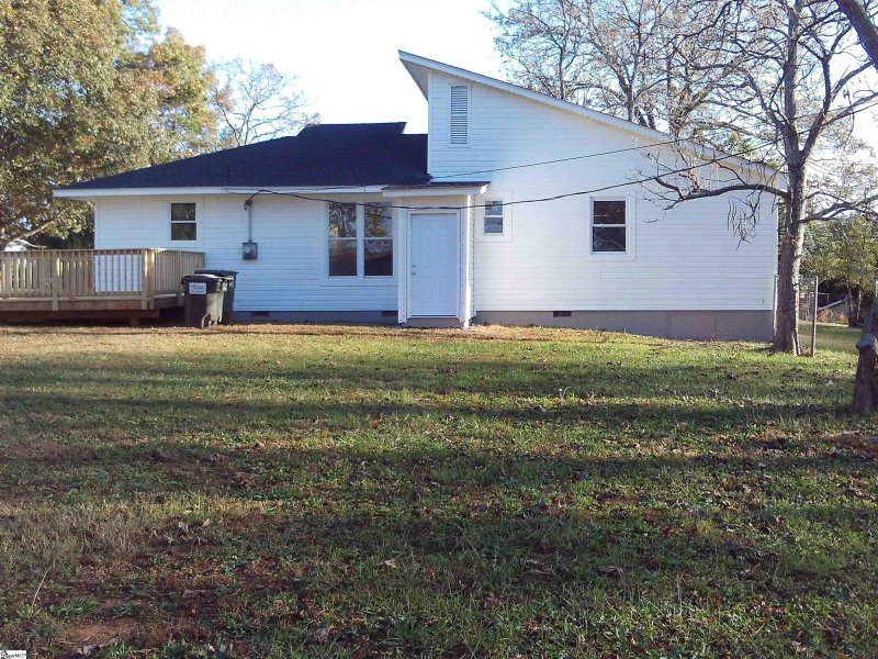 Property image 2 of 611 Bridwell Road in Sunny Slopes, Travelers Rest, SC 29690