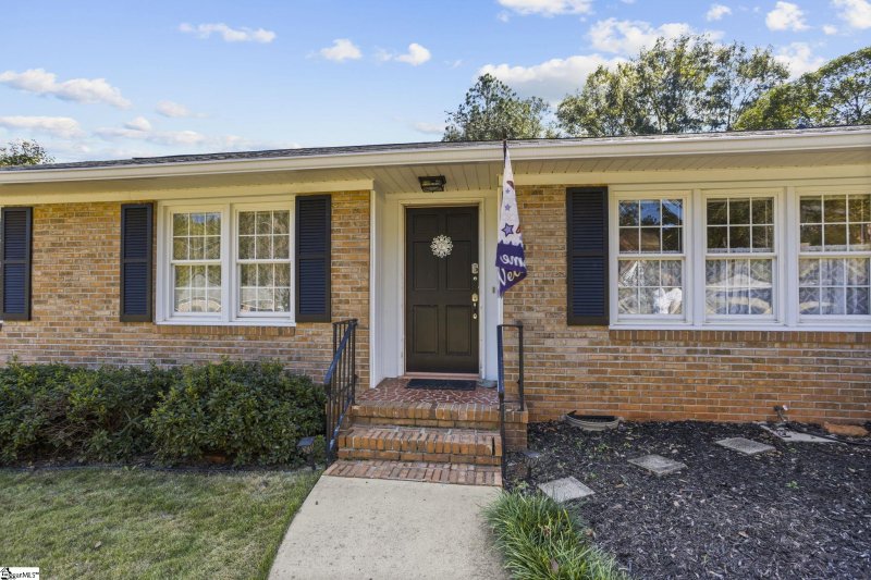 Property image 3 at 104 Andover Road, Greenville, SC 29615